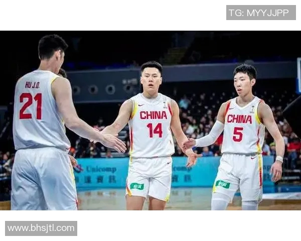 国青男篮迎战中华台北全力争胜展现青春风采与团队精神