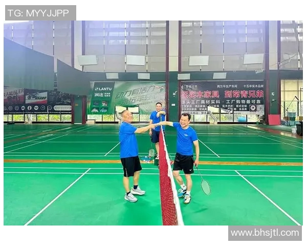 重庆羽毛球队荣登全国羽毛球状态排行榜第四名展现强劲实力 重庆羽毛球队荣登全国羽毛球状态排行榜第四名展现强劲实力