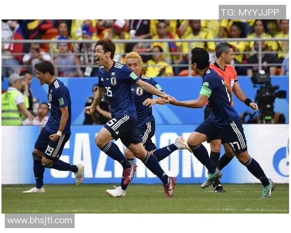 重庆足球队进攻革新之路:战术创新与球员配合的完美结合 重庆足球队进攻革新之路:战术创新与球员配合的完美结合