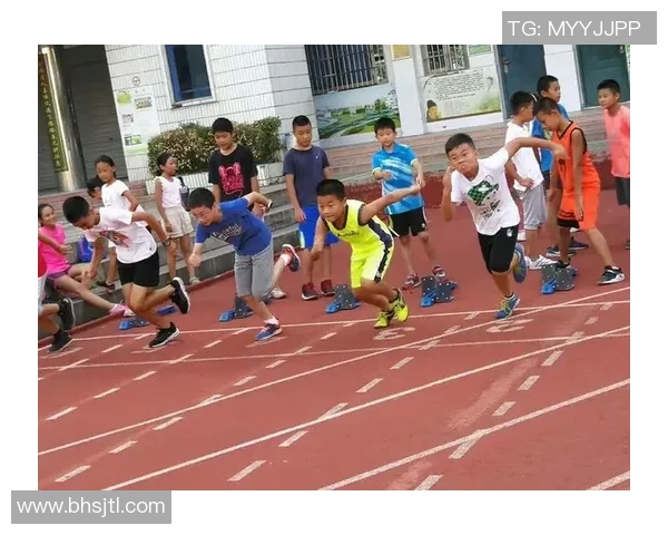 黄丽专访：从绿茵场到人生舞台的足球旅程回顾与思考